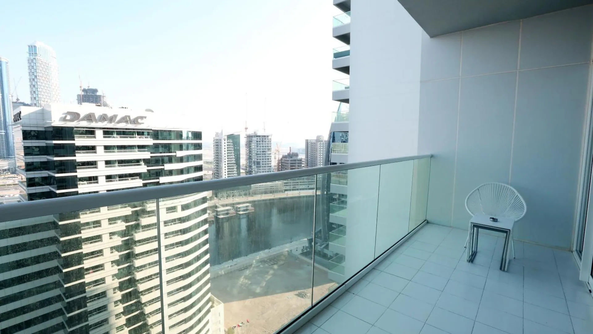 Brown Stone - City & Canal View Reva Dubai Emirados Árabes Unidos
