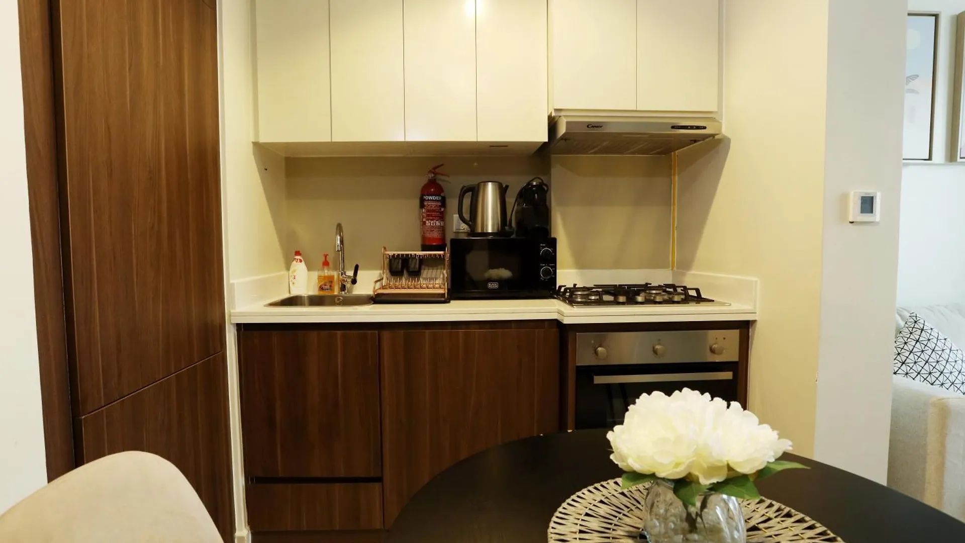 Brown Stone - City & Canal View Reva Dubai