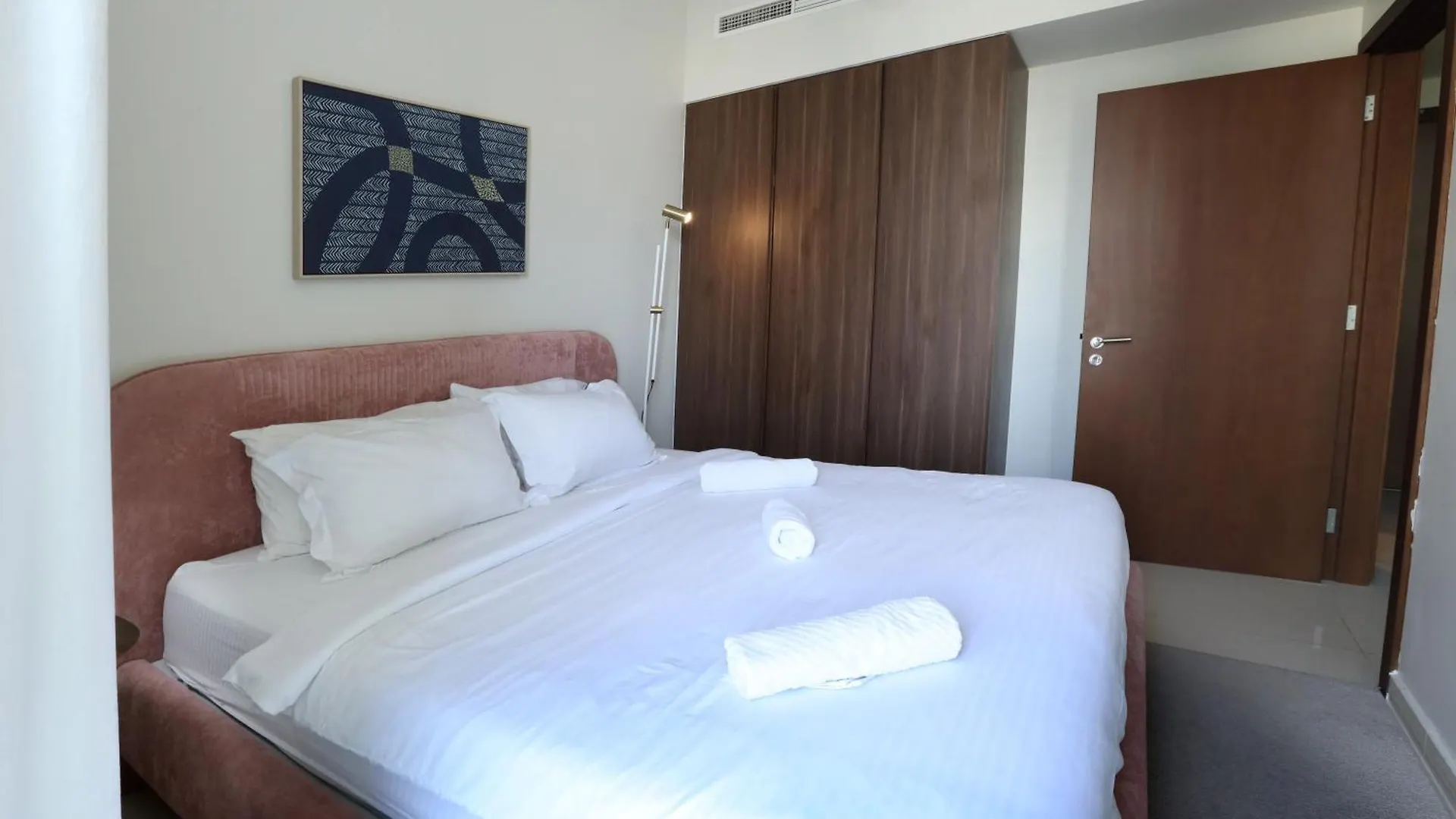 Brown Stone - City & Canal View Reva Dubai 0*,  United Arab Emirates