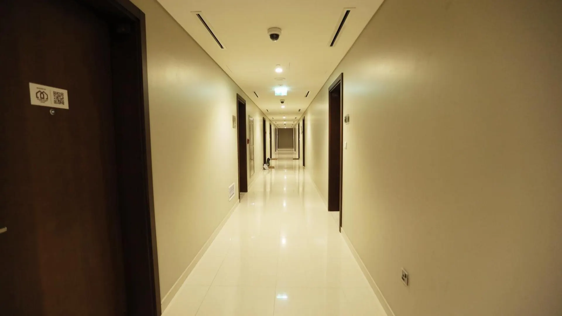 Brown Stone - City & Canal View Reva Dubai