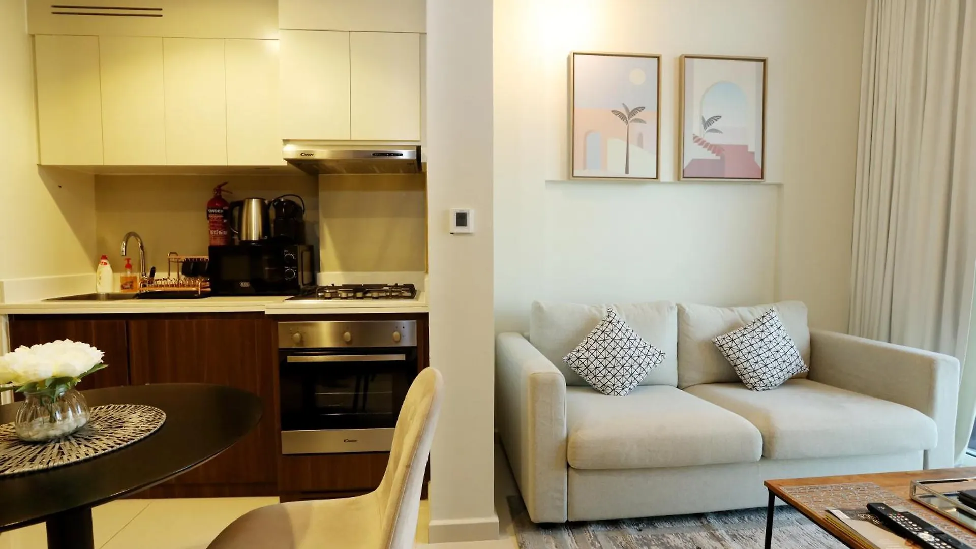 Brown Stone - City & Canal View Reva Dubai