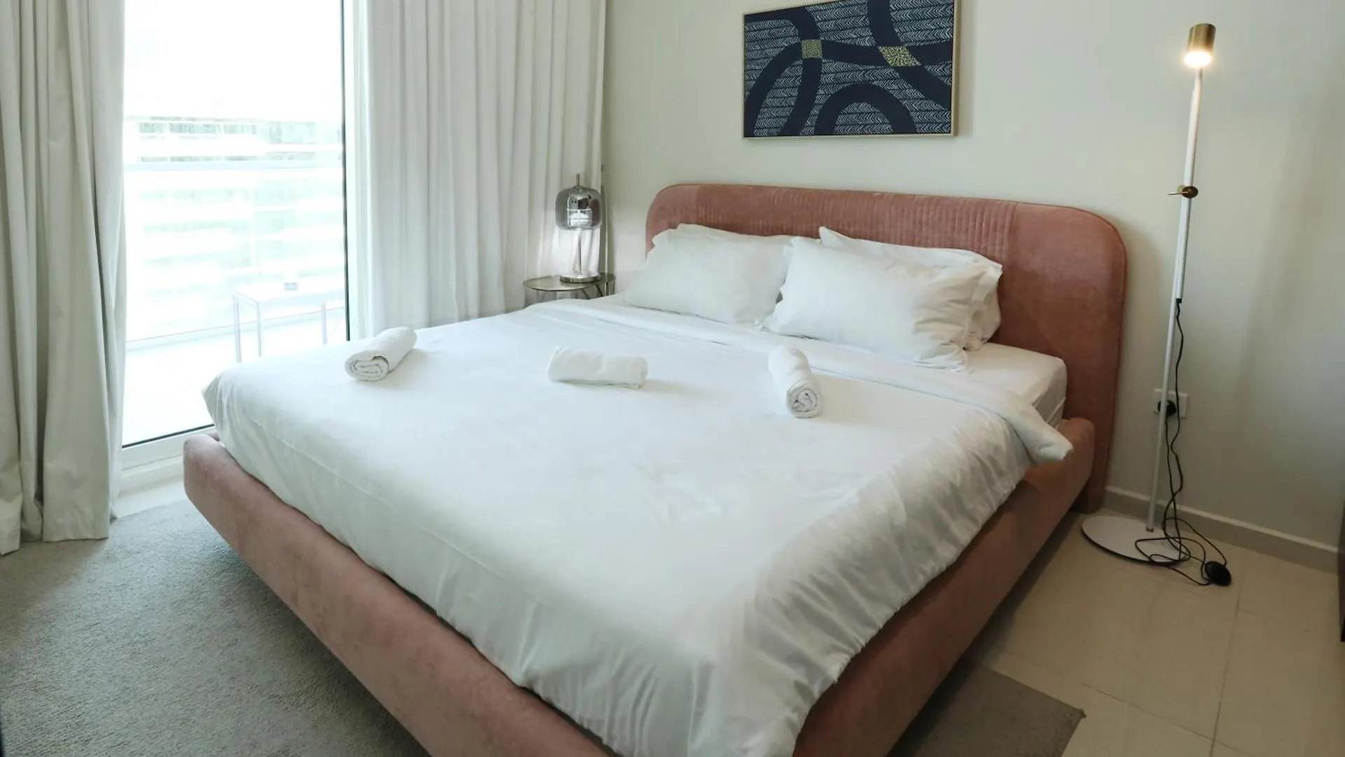 Brown Stone - City & Canal View Reva Dubai